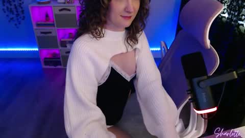 SharlotteL online show from March 20, 2026, 10:47 pm