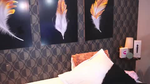 Sharom  online show from March 3, 2026, 7:09 pm