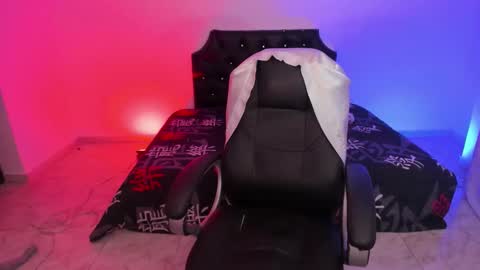 sharon_doll_ online show from October 18, 2025, 4:59 am