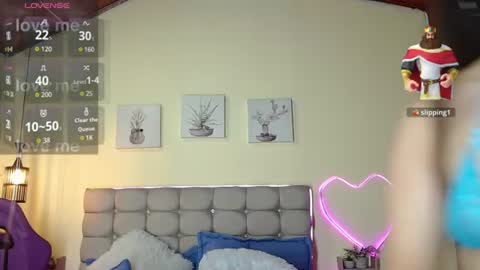 ESTEFI  online show from July 7, 2026, 7:18 pm