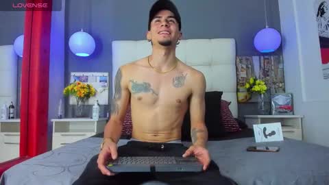 Sharon  Tyga online show from November 14, 2025, 1:21 pm