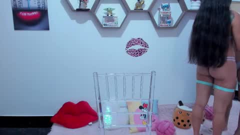 Snapshot of sharonsander1 chatting on October 4, 2025, 9:35 pm Sharon online show from October 4, 2025, 9:35 pm