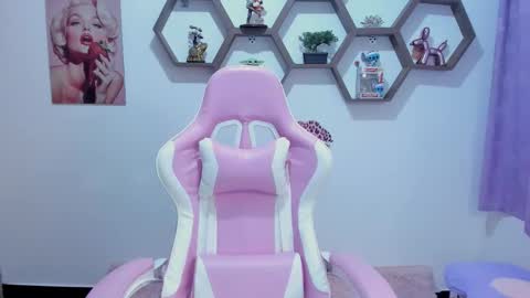 Snapshot of sharonsander1 chatting on November 12, 2025, 9:14 pm Sharon online show from November 12, 2025, 9:14 pm