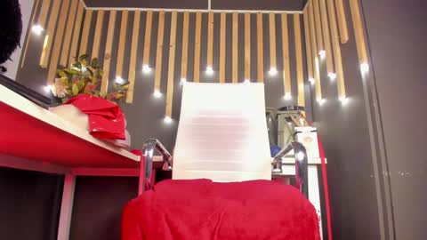 Snapshot of sharoon_gold chatting on January 30, 2025, 2:04 pm Your mistress Sharon online show from January 30, 2025, 2:04 pm