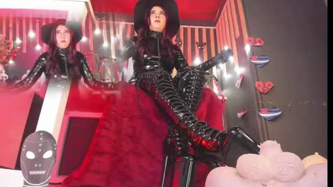 Snapshot of sharoon_gold chatting on February 21, 2025, 8:05 pm Your mistress Sharon online show from February 21, 2025, 8:05 pm