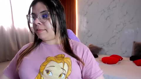 Snapshot of shasha_bloom chatting on September 10, 2025, 7:47 pm SASHA BLOOM online show from September 10, 2025, 7:47 pm