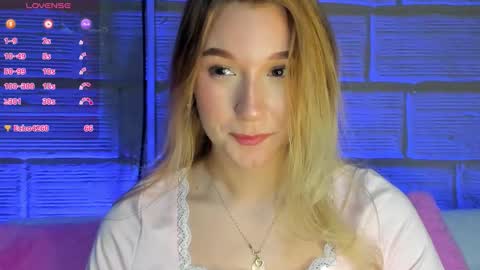 Snapshot of shatall_rouge chatting on February 12, 2026, 1:55 am Shantall online show from February 12, 2026, 1:55 am