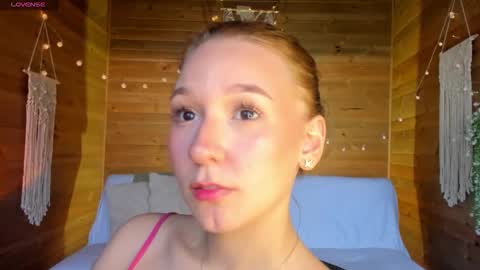 Snapshot of shatall_rouge chatting on March 13, 2026, 10:27 pm Shantall online show from March 13, 2026, 10:27 pm