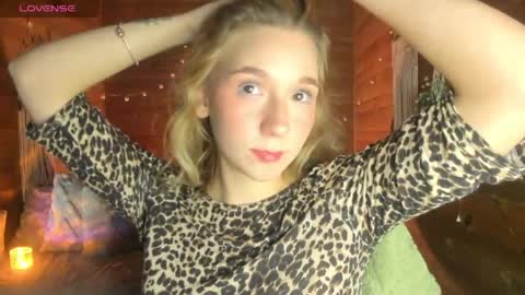 Shantall online show from May 4, 2026, 3:46 am