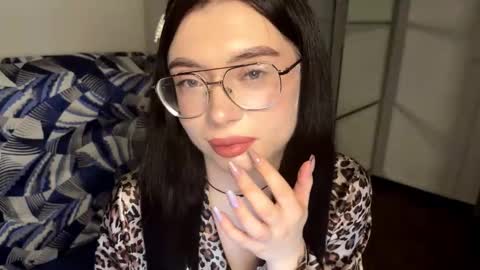 Zoe online show from March 16, 2026, 3:38 pm