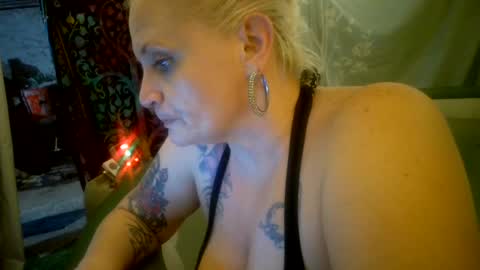 ShawnandJenn online show from March 5, 2025, 9:49 am