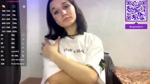 May online show from October 26, 2025, 1:06 pm