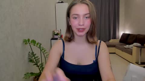 shawty__mariaa online show from October 15, 2025, 2:06 pm