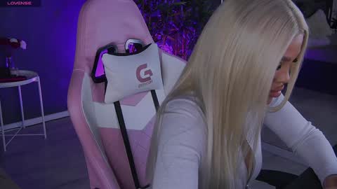 shayblonde online show from December 30, 2024, 11:49 pm