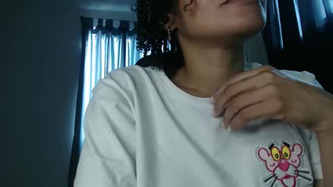 Shayna online show from December 23, 2024, 5:22 pm