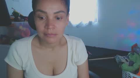 Shayna online show from October 5, 2025, 9:24 pm