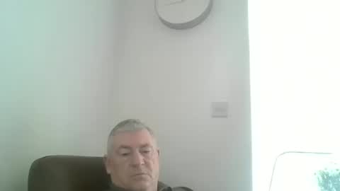 Snapshot of she52 chatting on December 9, 2024, 8:44 am she52 online show from December 9, 2024, 8:44 am