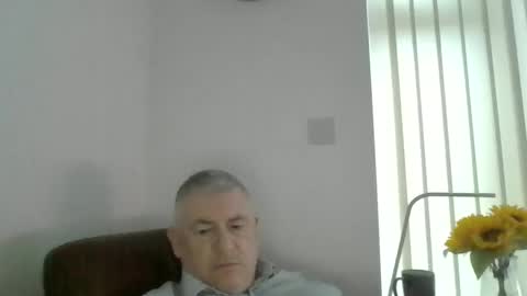 Snapshot of she52 chatting on February 5, 2025, 4:47 pm she52 online show from February 5, 2025, 4:47 pm