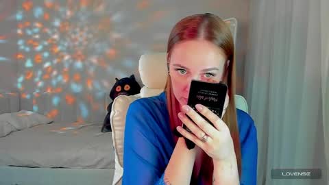 she_wolf1 online show from April 9, 2026, 1:49 pm