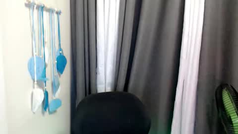Snapshot of shea_andrea chatting on May 14, 2026, 12:34 pm shea_andrea online show from May 14, 2026, 12:34 pm