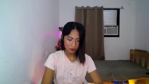 SHEENA online show from November 9, 2025, 5:33 pm