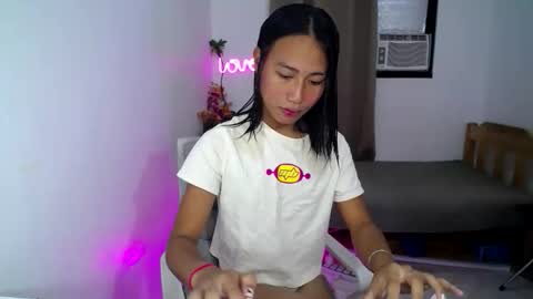 SHEENA online show from November 10, 2025, 8:02 am