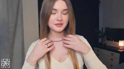 Snapshot of sheenaeast chatting on December 24, 2024, 7:28 am Violet online show from December 24, 2024, 7:28 am