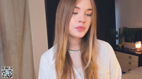 Snapshot of sheenaeast chatting on December 27, 2024, 8:13 am Violet online show from December 27, 2024, 8:13 am