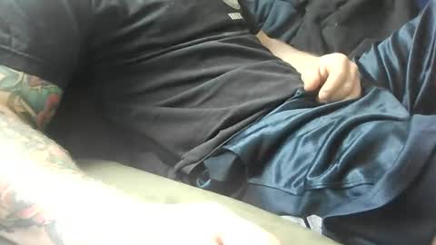 sheepydoggy45 online show from October 19, 2025, 5:02 pm