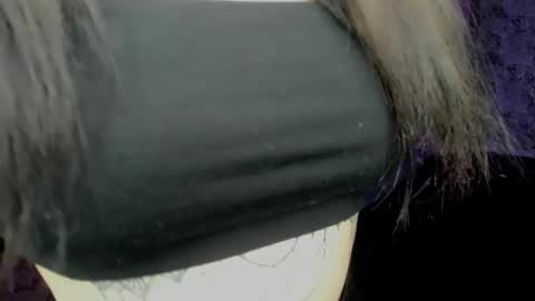 sheillawood online show from November 4, 2025, 12:21 am