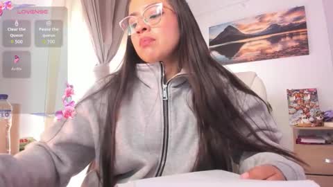 lau online show from December 4, 2025, 1:20 pm