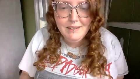 Red online show from April 7, 2026, 10:09 pm