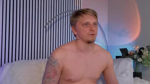 Vincente online show from November 15, 2025, 11:21 pm