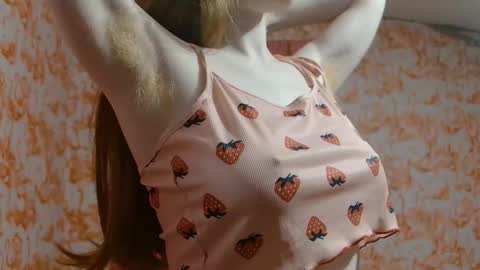 Erika online show from October 21, 2025, 2:01 am