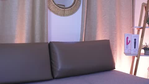  Transmission schedule Monday - Friday 715 am to 200 pm time Colombia  online show from November 6, 2025, 2:29 pm