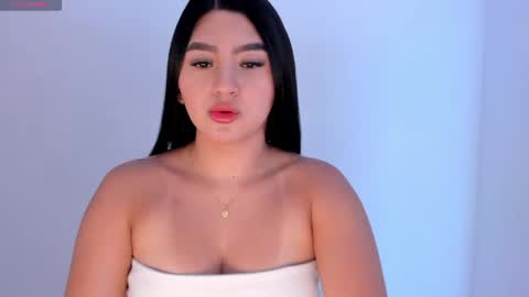 Snapshot of shellyrayhs1 chatting on June 3, 2026, 3:20 am Shelly rayhs online show from June 3, 2026, 3:20 am
