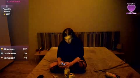 ShelyMoon online show from March 7, 2025, 10:43 pm