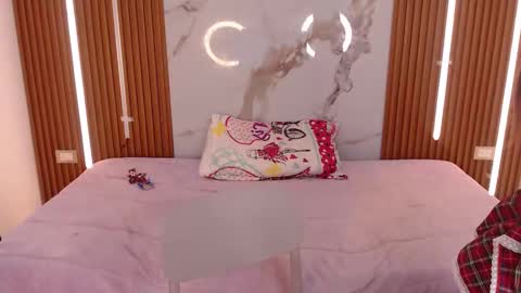 Snapshot of shena_nomy1 chatting on October 18, 2025, 3:20 am shena_nomy1 online show from October 18, 2025, 3:20 am