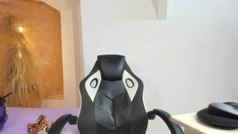 shenielxxx online show from February 27, 2026, 1:22 pm