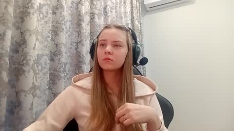 Snapshot of sherrylkeep chatting on November 28, 2025, 6:49 am Lisa online show from November 28, 2025, 6:49 am