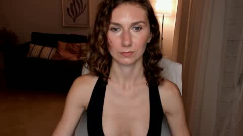 shesleepsnaked online show from January 12, 2025, 8:36 pm