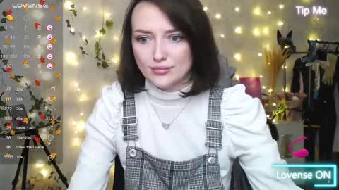 Snapshot of sheslike_firstlove chatting on October 10, 2025, 2:05 pm Vanessa online show from October 10, 2025, 2:05 pm
