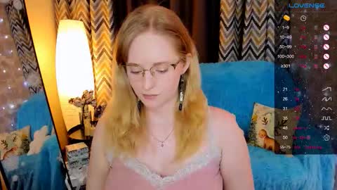 Hello guys my name is Aemilia online show from December 17, 2025, 8:20 am