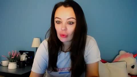 Vikki online show from October 30, 2025, 11:11 am