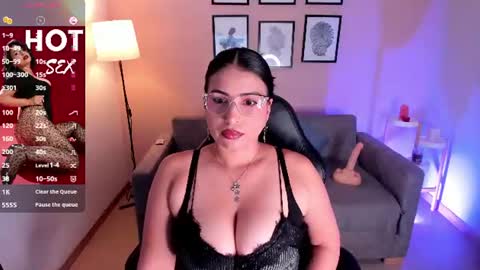 Snapshot of sheyla_hills_ chatting on June 21, 2026, 3:53 am Sheyla online show from June 21, 2026, 3:53 am