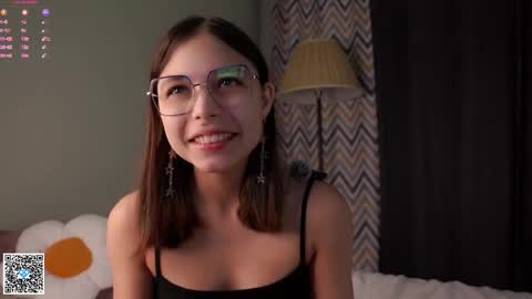 Snapshot of shickshackshock chatting on October 5, 2025, 11:08 am Iris online show from October 5, 2025, 11:08 am