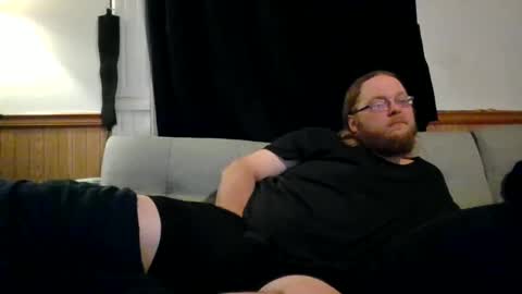 Snapshot of shifty885 chatting on November 19, 2025, 12:32 am shifty885 online show from November 19, 2025, 12:32 am