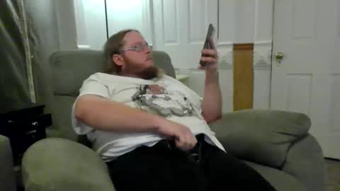 Snapshot of shifty885 chatting on November 30, 2025, 11:20 pm shifty885 online show from November 30, 2025, 11:20 pm