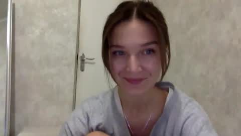 Jesica online show from October 26, 2025, 9:10 pm