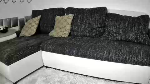 Shirina online show from December 1, 2025, 11:48 am